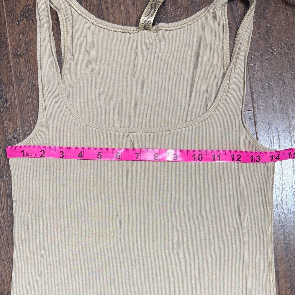 SKIMS Ribbed Tank Top‎ - Picture 5 of 6